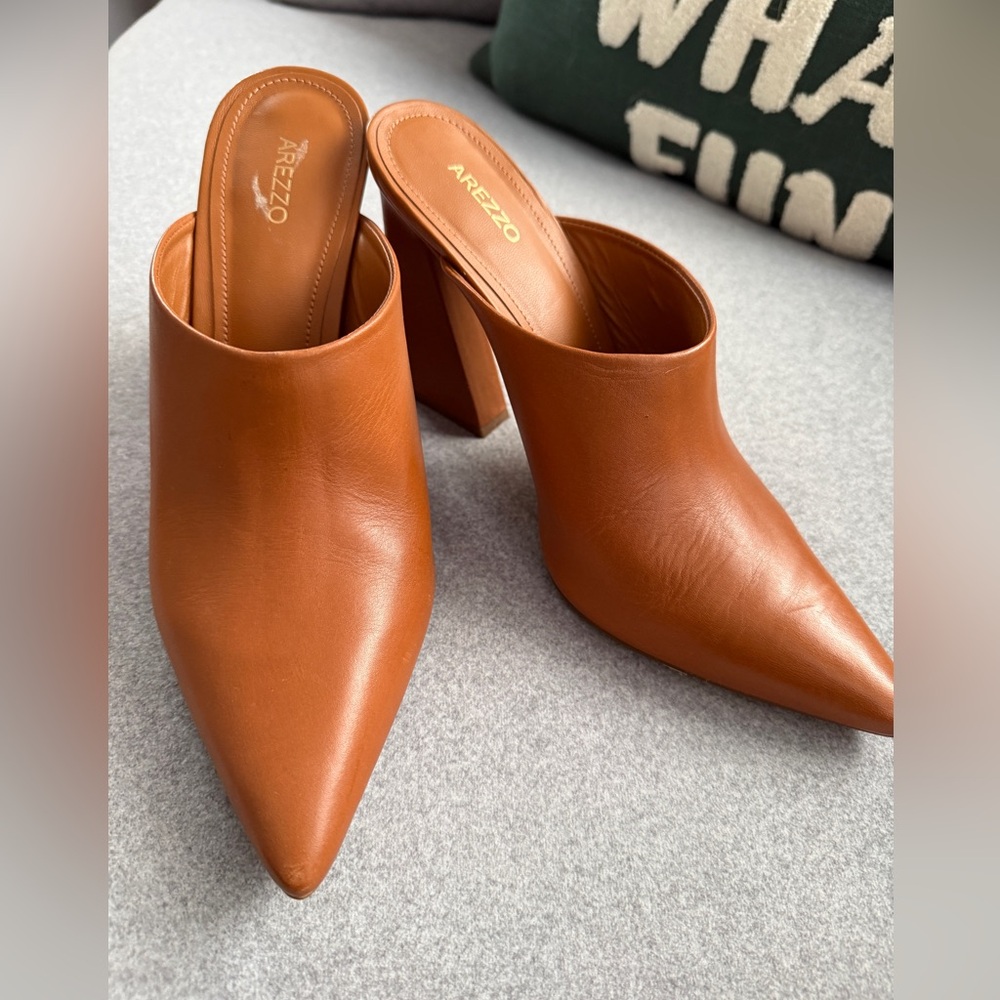 Arezzo Women's Brown Leather Mules